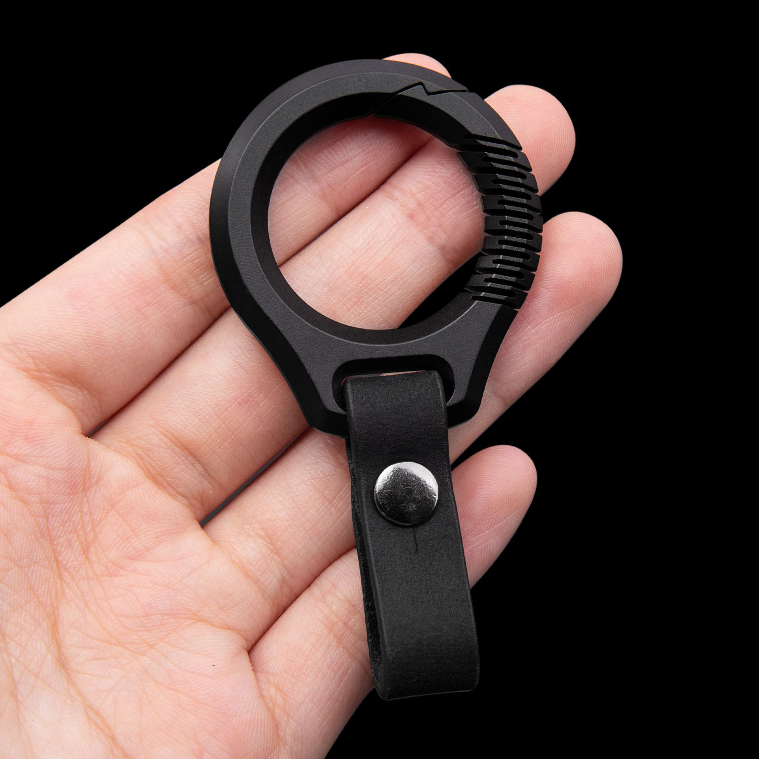 Black Titanium Key Chain Luxur - Leatherwork Ruler review and price